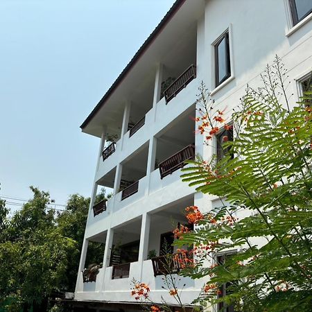 Yindee Stylish Guesthouse Chiang Mai Eksteriør billede